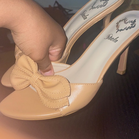SHEIN Shoes - SHEIN Women's Tan Bow Mules